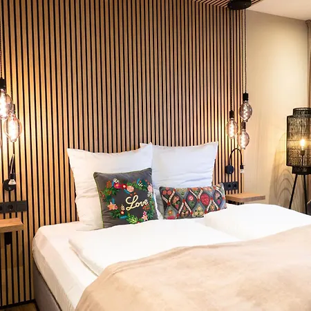 Hotel Haus Tonburg - Roligio-campus 4*